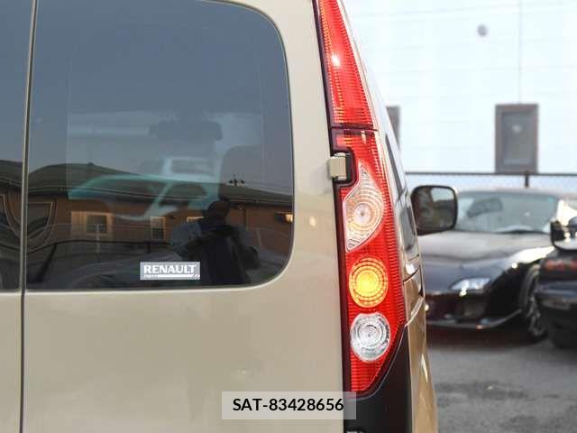 Renault KANGOO 2011-02 7457300-15