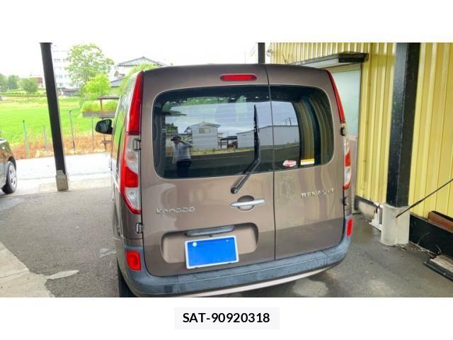 Renault KANGOO 2015-06 7619551-1