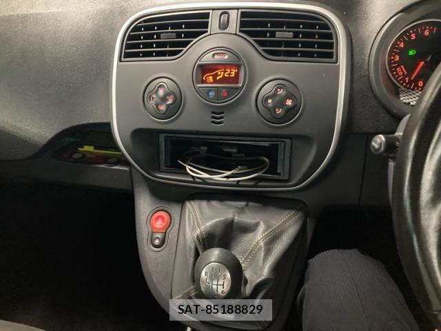 Renault KANGOO 2018-02 7619550-20