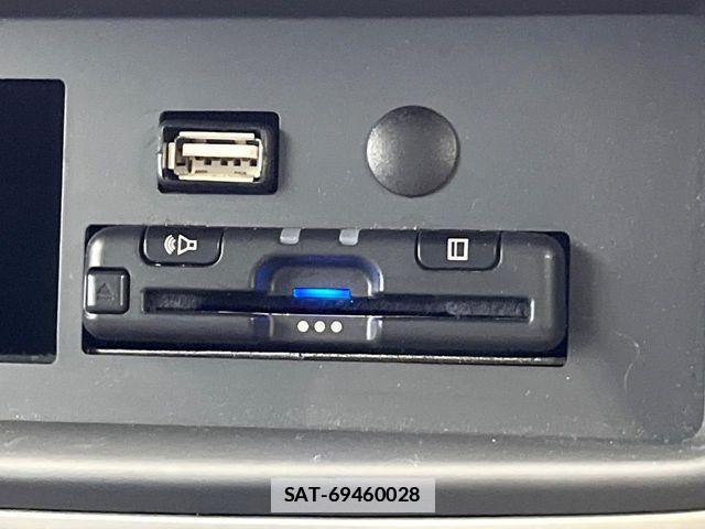 Renault KANGOO 2018-12 7727882-7
