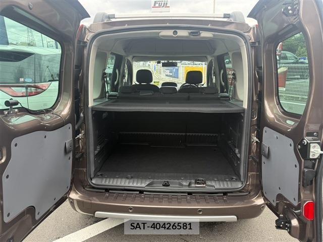 Renault KANGOO 2019-06 7727885-9
