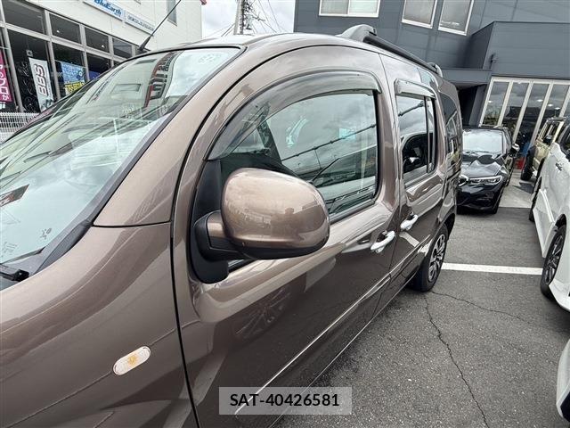 Renault KANGOO 2019-06 7727885-6