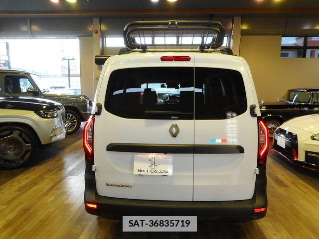 Renault KANGOO 2024-09 7879147-4