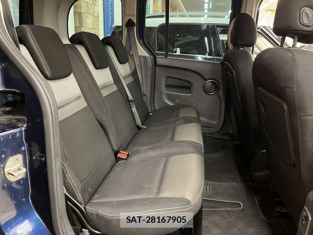 Renault KANGOO 2018-11 8037918-4