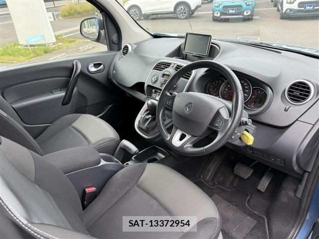 Renault KANGOO 2020-09 8209860-8