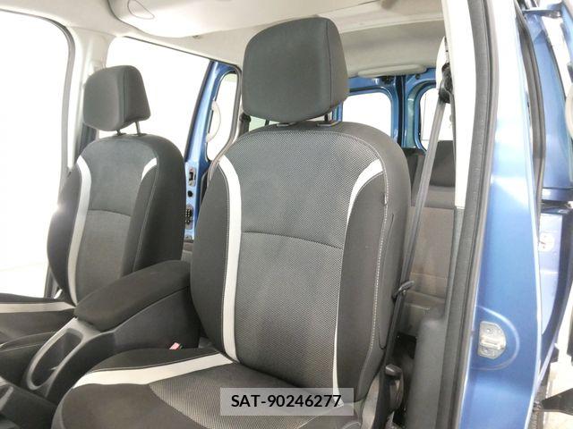 Renault KANGOO 2015-11 8209862-18