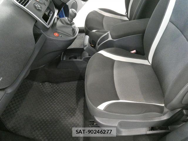 Renault KANGOO 2015-11 8209862-19