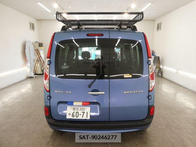 Renault KANGOO 2015-11 8209862-4