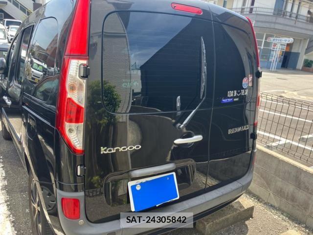 Renault KANGOO 2017-11 8209861-1