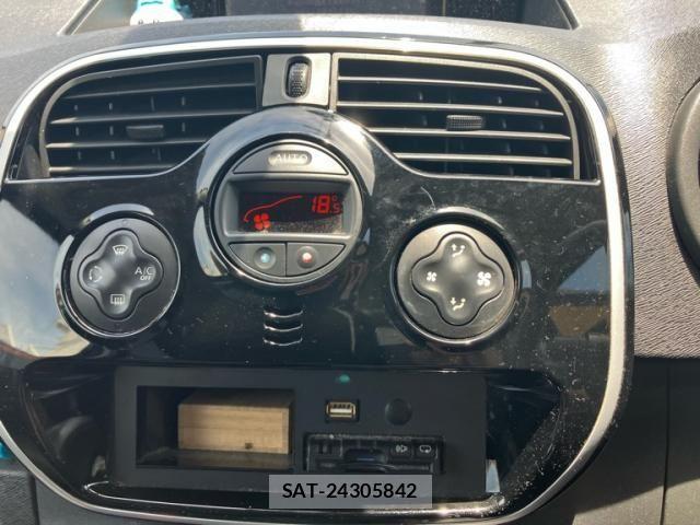 Renault KANGOO 2017-11 8209861-19