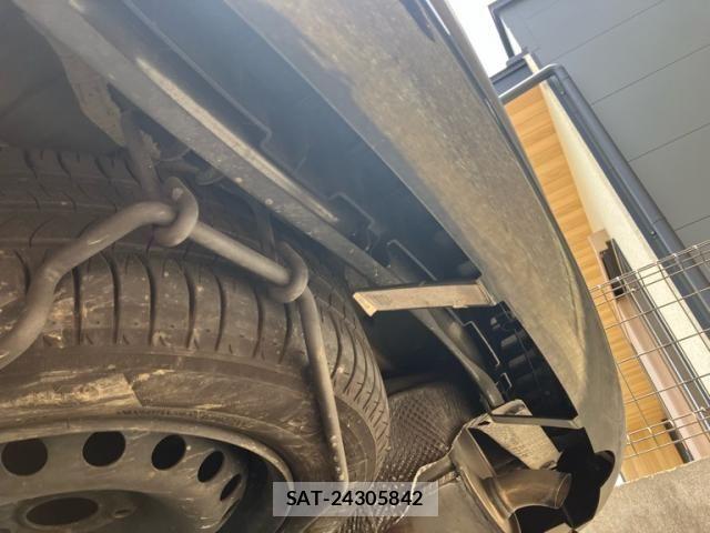 Renault KANGOO 2017-11 8209861-8