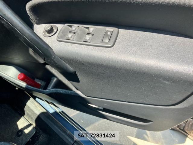 Renault KANGOO 2018-03 8316719-10