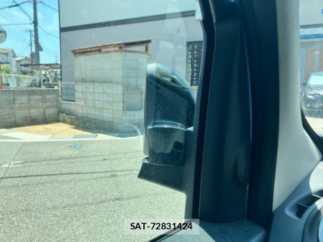 Renault KANGOO 2018-03 8316719-23