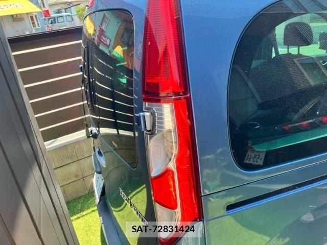 Renault KANGOO 2018-03 8316719-1