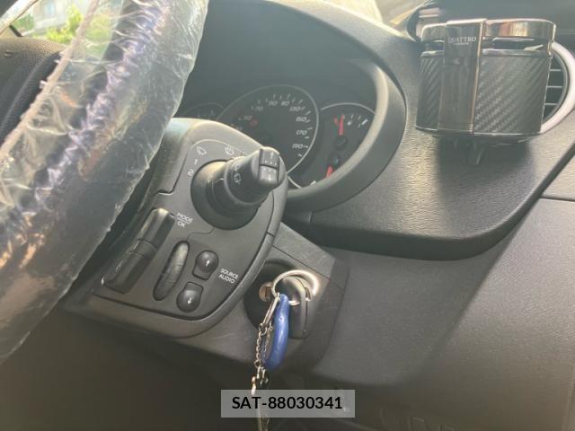 Renault KANGOO 2014-03 8337637-9
