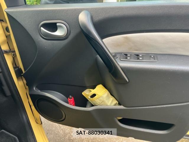 Renault KANGOO 2014-03 8337637-8