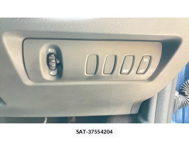 Renault KANGOO 2018-11 8745534-13