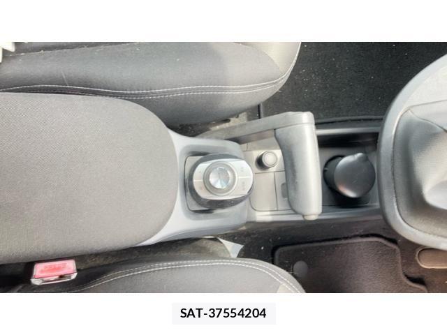 Renault KANGOO 2018-11 8745534-24