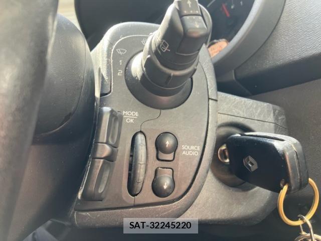Renault KANGOO 2018-03 8831315-17