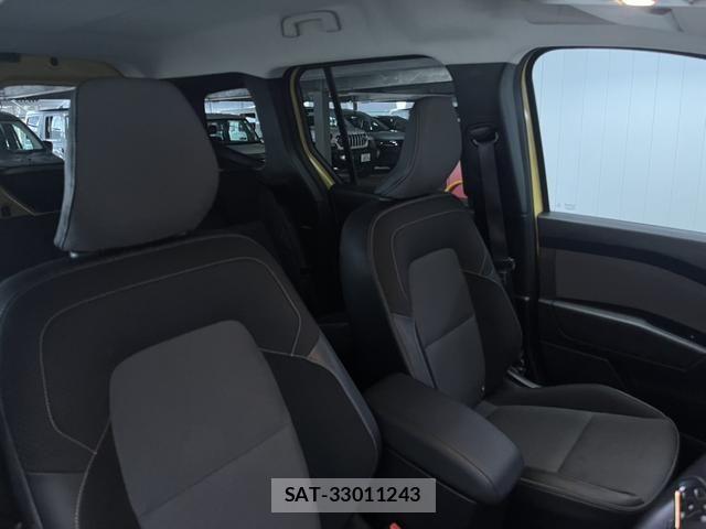Renault KANGOO 2023-04 8849938-3