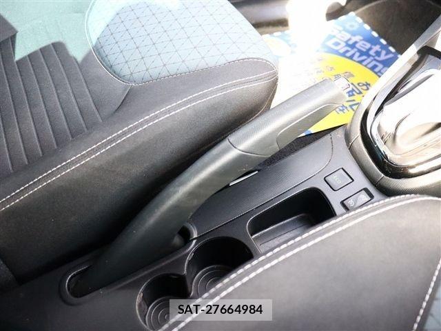 Renault LUTECIA 2014-12 903099-16