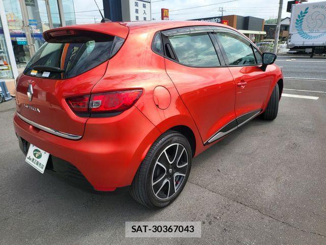 Renault LUTECIA 2015-01 916571-14