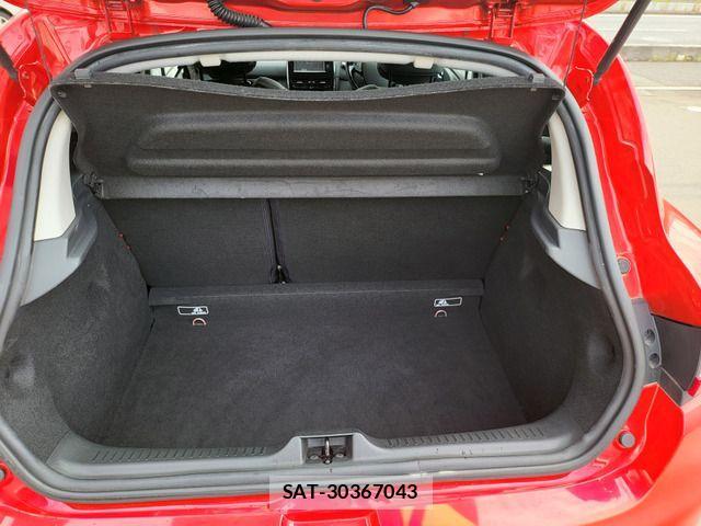 Renault LUTECIA 2015-01 916571-4