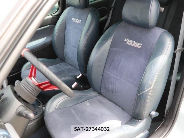 Renault LUTECIA 2001-04 1155761-8