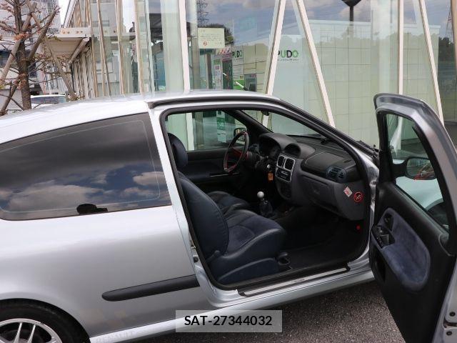 Renault LUTECIA 2001-04 1155761-10
