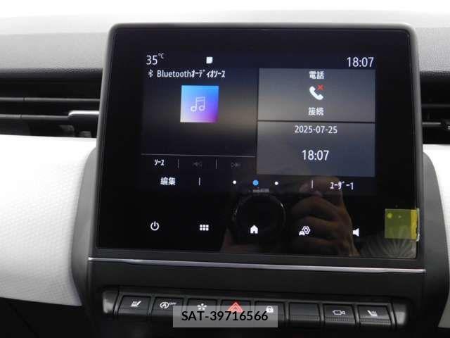 Renault LUTECIA 2020-10 1208348-8