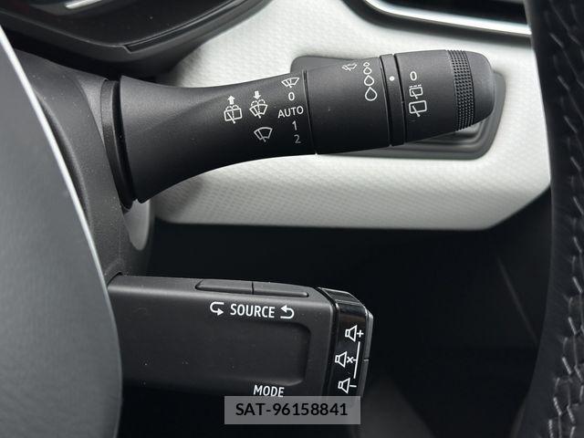 Renault LUTECIA 2024-09 1347333-11