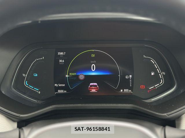Renault LUTECIA 2024-09 1347333-12