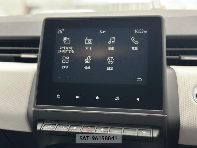 Renault LUTECIA 2024-09 1347333-3