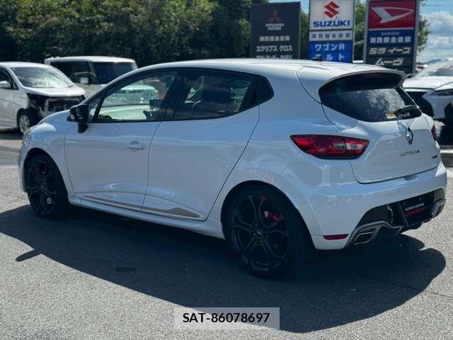 Renault LUTECIA 2014-06 2447967-11
