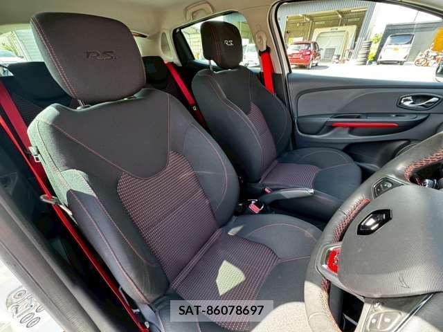 Renault LUTECIA 2014-06 2447967-14