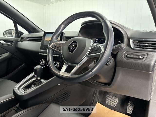 Renault LUTECIA 2022-06 2675308-1