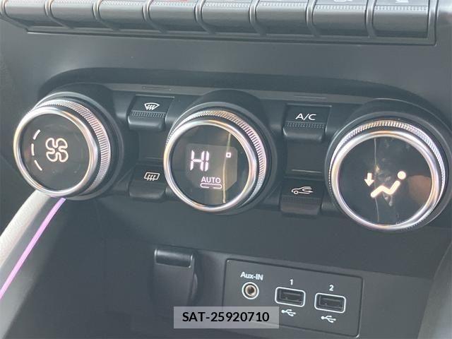 Renault LUTECIA 2021-02 3385212-9