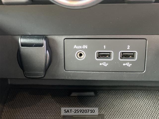 Renault LUTECIA 2021-02 3385212-16