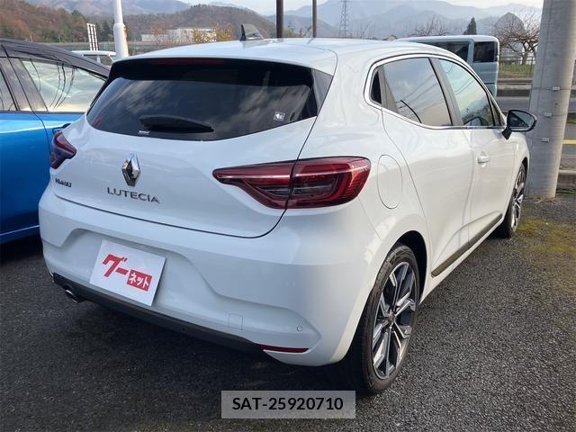 Renault LUTECIA 2021-02 3385212-4