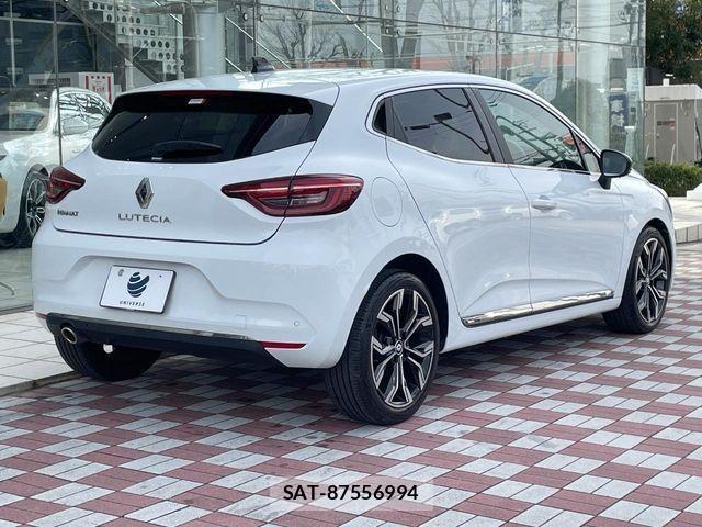 Renault LUTECIA 2022-12 4330111-16