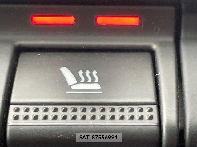 Renault LUTECIA 2022-12 4330111-6