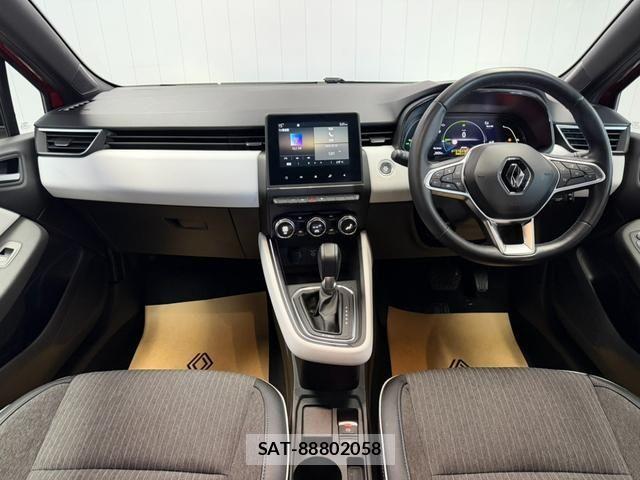 Renault LUTECIA 2023-08 5876951-10