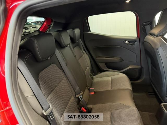 Renault LUTECIA 2023-08 5876951-4