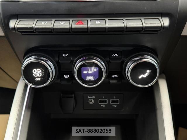 Renault LUTECIA 2023-08 5876951-8