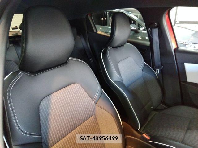 Renault LUTECIA 2024-02 6247030-10