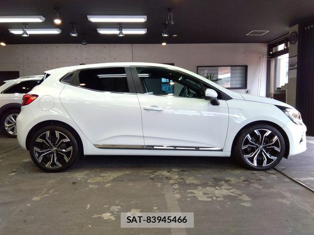 Renault LUTECIA 2023-02 6247029-3