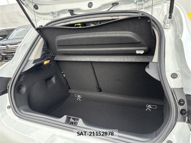 Renault LUTECIA 2019-11 6614444-13