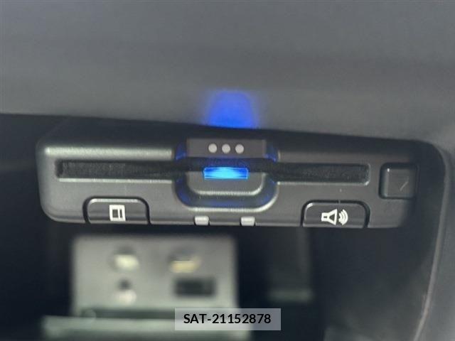 Renault LUTECIA 2019-11 6614444-20