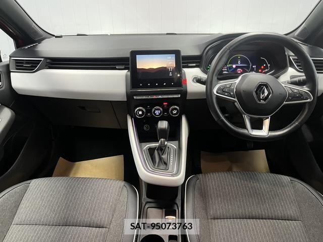 Renault LUTECIA 2023-06 6614443-10