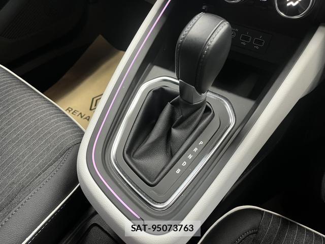 Renault LUTECIA 2023-06 6614443-12
